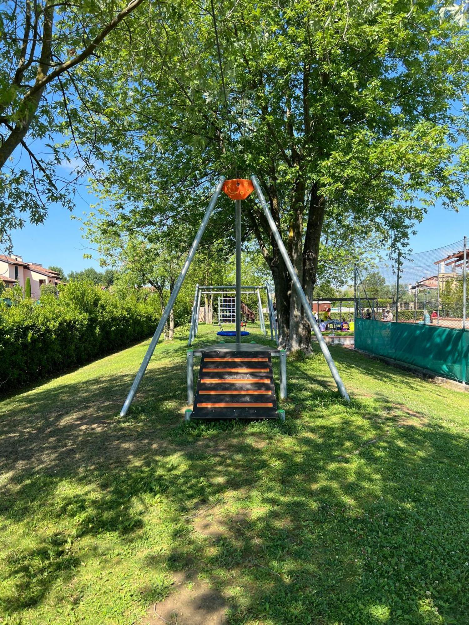 Garda Resort Village Пескиера дел Гарда Екстериор снимка